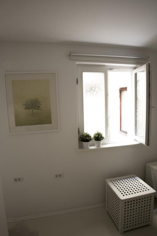 Apartment Via Liberta ไพราน ภายนอก รูปภาพ